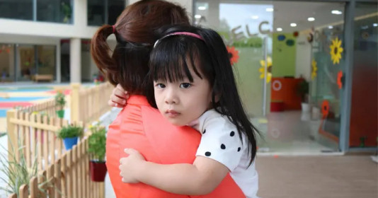 Vì sao trẻ dễ bị ốm khi mới đi học mẫu giáo?