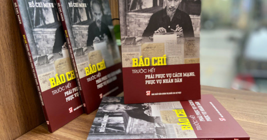 “Báo chí trước hết phải phục vụ cách mạng, phục vụ nhân dân” - Tư tưởng Hồ Chí Minh soi đường cho báo chí hôm nay