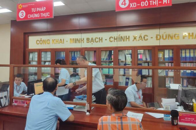 Ngày đầu vận hành thử nghiệm chính quyền hai cấp tại Quảng Ninh