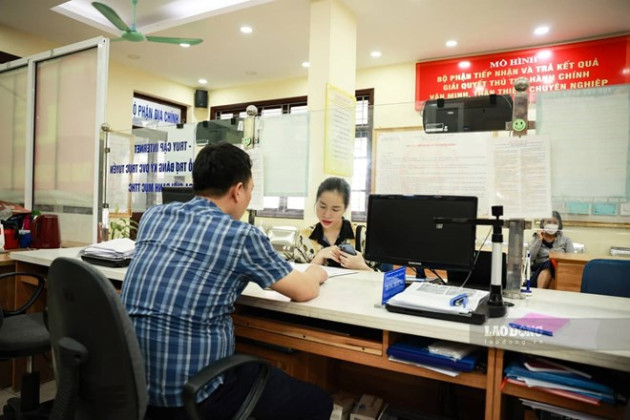 Đối tượng cán bộ không chuyên trách được dùng lương làm căn cứ hưởng trợ cấp khi sáp nhập