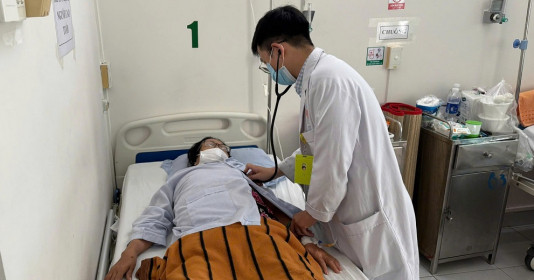 Nội soi tiêu hóa phát hiện giun lươn ngay trong mô dạ dày – tá tràng