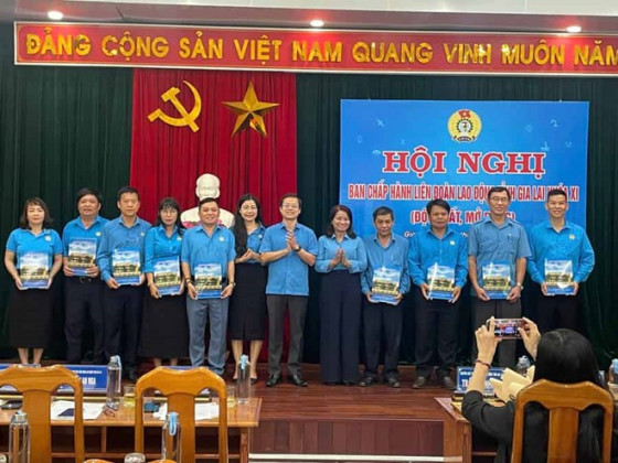 Công đoàn Gia Lai tiếp nhận 343 công đoàn cơ sở khu vực doanh nghiệp