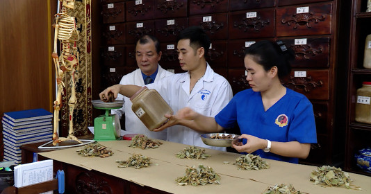 Từ 1/9: Bảo hiểm y tế thanh toán thuốc y học cổ truyền, dược liệu
