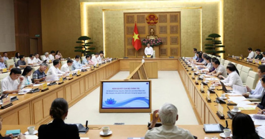 Phó Thủ tướng: Sớm hoàn thiện Nghị quyết mang tính đột phá về chăm sóc sức khỏe nhân dân