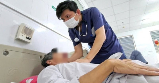 Điếc đột ngột, viêm màng não do ăn tiết canh