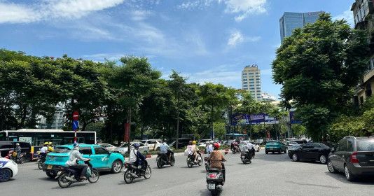 Miền Bắc và miền Trung nắng nóng gay gắt, có nơi trên 38 độ
