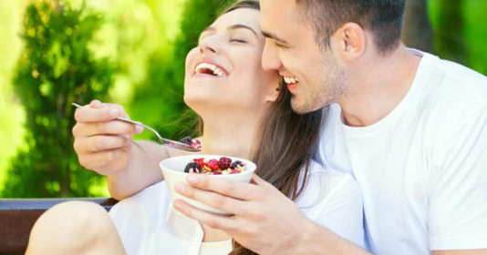 Muốn mang thai, hãy dùng ngay 10 thực phẩm tốt cho trứng sau