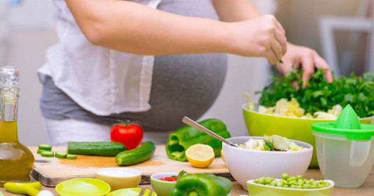 Bà bầu bị táo bón nên ăn gì và cách khắc phục hiệu quả