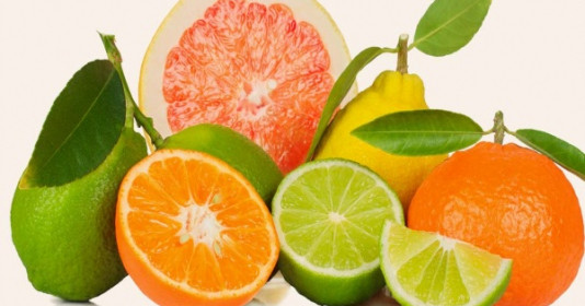 Bà bầu nên ăn gì để con sinh ra da trắng, môi hồng?
