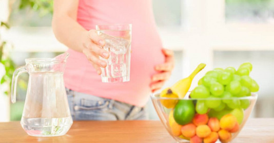 Mẹ nên ăn gì để tăng nước ối, không lúc nào lo bị cạn?