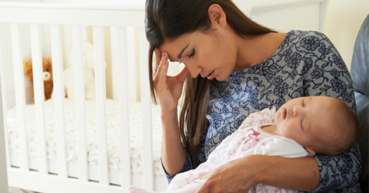 Sau sinh bị thiếu máu nên làm gì? Những thực phẩm tốt cho phụ nữ sau sinh