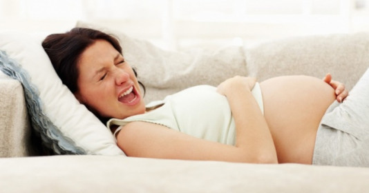 Dấu hiệu bà bầu bị nhiễm độc thai nghén cực kỳ và cách khắc phục