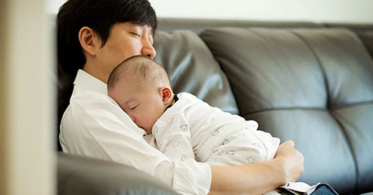 Nam giới 1 mình nuôi con dưới 36 tháng tuổi được tạm hoãn nghĩa vụ dân quân tự vệ từ ngày 1/7