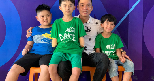 Hình ảnh "Cân" Việt Bắc giàu tình cảm ở ngoài đời, gây được nhiều thiện cảm tốt đẹp từ mọi người 