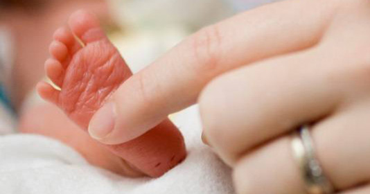 Dấu hiệu sinh non của mẹ bầu? Nên làm gì khi có dấu hiệu sinh non?