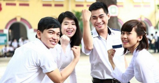 Hà Nội: Các trường bán công và tư thục đang xét học bạ vào lớp 10