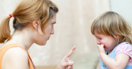 Lý do khiến ba mẹ phải hối hận đã từng quát con: "Đừng khóc nữa"