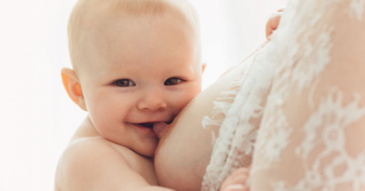 Cách kích sữa sau khi sinh thường, sinh mổ về ào ạt cho bé bú no nê