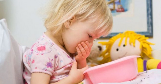 Trẻ 3 tuổi hay bị nôn trớ, lý do vì sao?