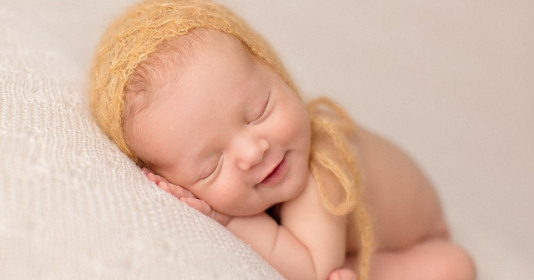 Trẻ sơ sinh mà có những dấu hiệu này khi ngủ chứng tỏ IQ cực cao, bố mẹ tha hồ tự hào