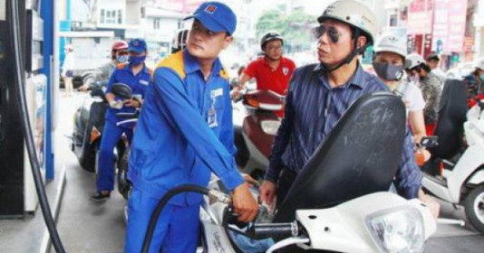 Giá dầu hôm nay 26/6: Giảm mạnh, chưa có dấu hiệu dừng lại