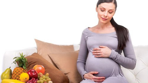 Vừa ăn no xong mẹ bầu chớ làm những việc này kẻo ảnh hưởng đến thai nhi