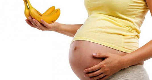 Mặc dù chuối rất tốt nhưng mẹ bầu cũng đừng ăn quá nhiều kẻo lại hại con