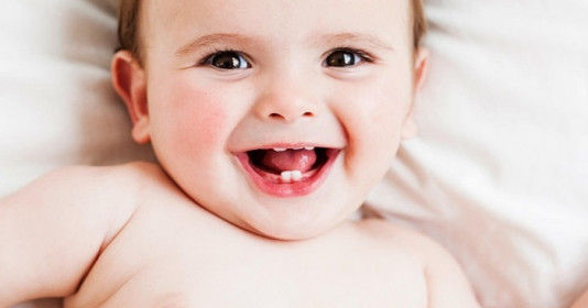 Để con phát triển tốt, ba mẹ nhất định phải nhớ thứ tự mọc răng của con từ sơ sinh đến năm 3 tuổi