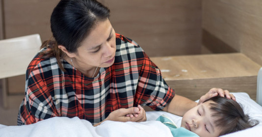 Bảo vệ sức khỏe cho bé vào mùa hè để tránh khỏi vi khuẩn gây hại 