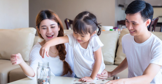 Bó mẹ nên làm ngay những việc này từ hôm nay để làm gương tốt cho con