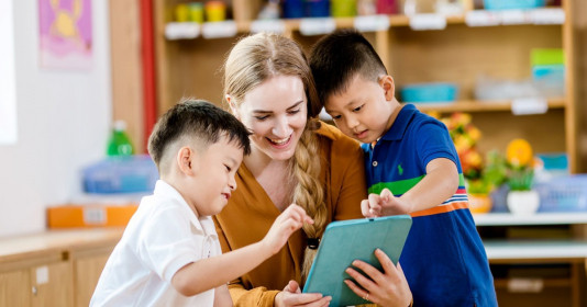 Làm thế nào để bảo vệ con trên mạng một cách khéo léo nhất?