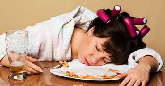 Tránh làm những điều này sau bữa ăn nếu bạn không muốn cơ thể nhanh lão hóa