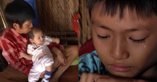 Vợ chê nghèo dứt áo bỏ đi, chồng bệnh tật 1 nách 3 con co ro trong căn nhà lá gió lùa lạnh thấu
