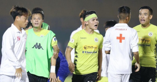 Hành xử thiếu chuyên nghiệp, Hà Nội FC vẫn thoát án phạt của VFF