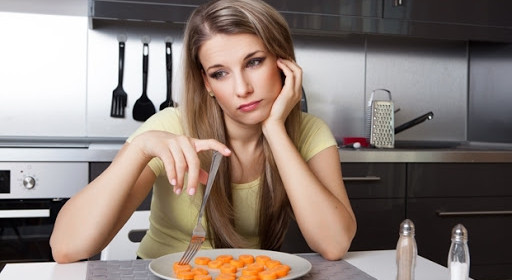 Xây dựng thực đơn cho mẹ bầu giai đoạn thai nghén cần lưu tâm điều gì?
