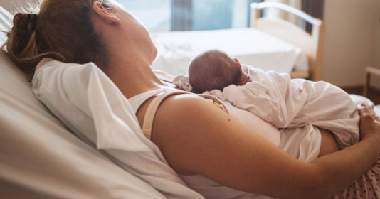 Sau sinh bao lâu thì hết sản dịch? Dấu hiệu bất thường của sản dịch là gì?