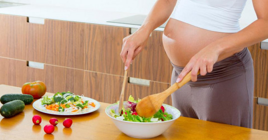 Giúp các mẹ giải đáp thắc mắc : Ăn bao nhiêu để đủ cho thai nhi?