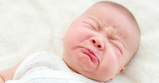 Dấu hiệu bất thường khi trẻ bị khò khè và các biện pháp khắc phục tại nhà