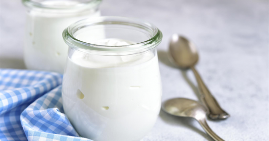 Tác dụng tuyệt vời và thời điểm hợp lí để ăn sữa chua