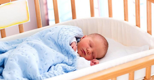 Những mẫu giường cũi cho trẻ sơ sinh cực đáng yêu - bí quyết chọn giường cho bé