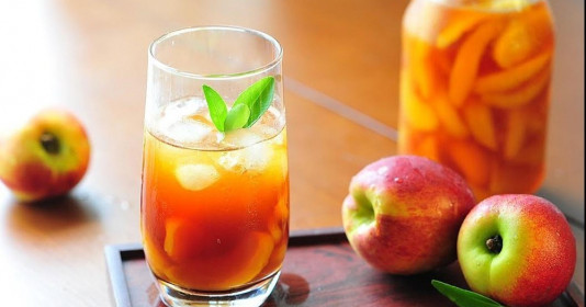Học ngay bí quyết làm trà đào cực ngon giải nhiệt cho cả nhà này mẹ ơi