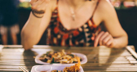 Mẹ bầu dù thèm lắm nhưng đừng nên ăn những món này, nhất là món cuối có thể gây sảy thai