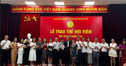 Trung ương Hội VACHE tổ chức Lễ Trao thẻ hội viên đợt tháng 8/2025, lan tỏa tinh thần gắn kết cộng đồng