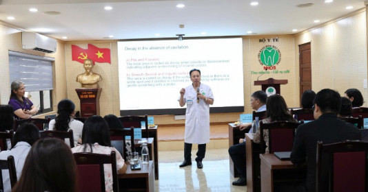 Cán bộ y tế răng hàm mặt được tập huấn nghiệp vụ
