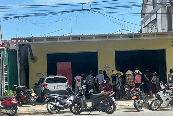 Hà Tĩnh: Vợ chồng tử vong, hai con nguy kịch nghi do ngạt khí máy phát điện