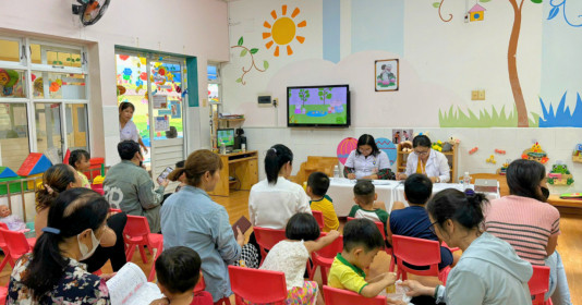Tăng mức hỗ trợ lên 5 triệu đồng cho phụ nữ sinh đủ 2 con trước 35 tuổi ở TP. Hồ Chí Minh