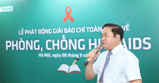 “Nhà báo chính là những cán bộ y tế dự phòng"