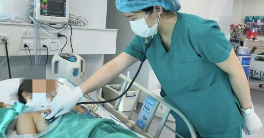 Bé gái 11 tuổi mắc bệnh dại, không còn cơ hội sống