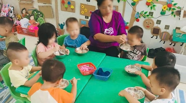 Vì sao trẻ ăn nhiều nhưng vẫn thấp còi?