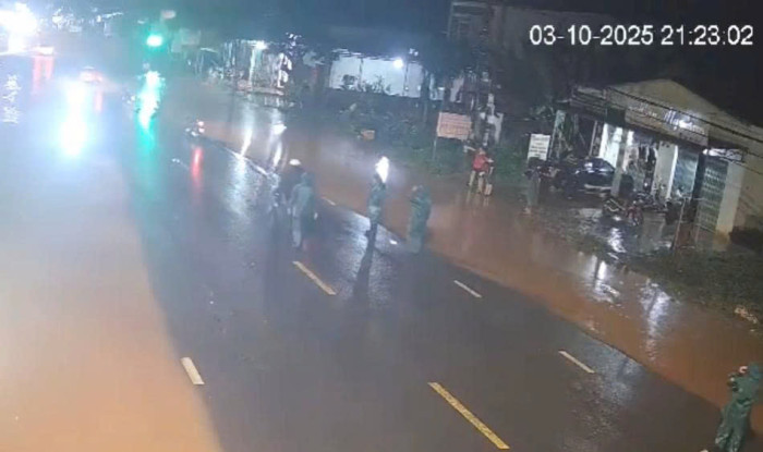 Đắk Lắk: Chủ tịch xã tử vong khi đang điều tiết giao thông đoạn mưa lụt